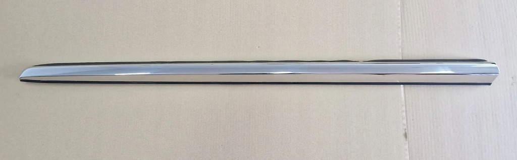 фото №1, Молдинг двері правий перед rolls royce cullinan idealna