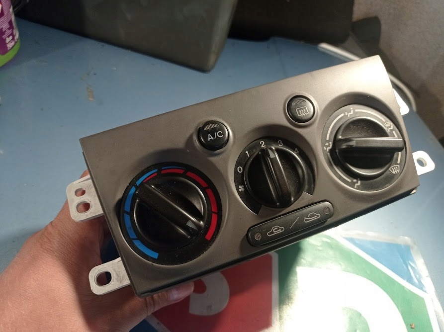 фото №1, Панель кондиционера обдув mazda premacy cb08a0b24