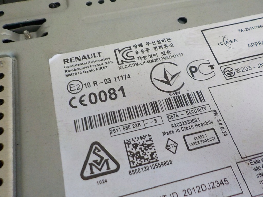 Renault megane 3 радіо bluetooth kod 281158023r Ціна