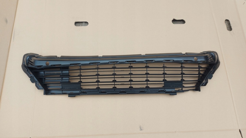 фото №1, Решітка бампера середня перед передня toyota proace city opel combo e 18-