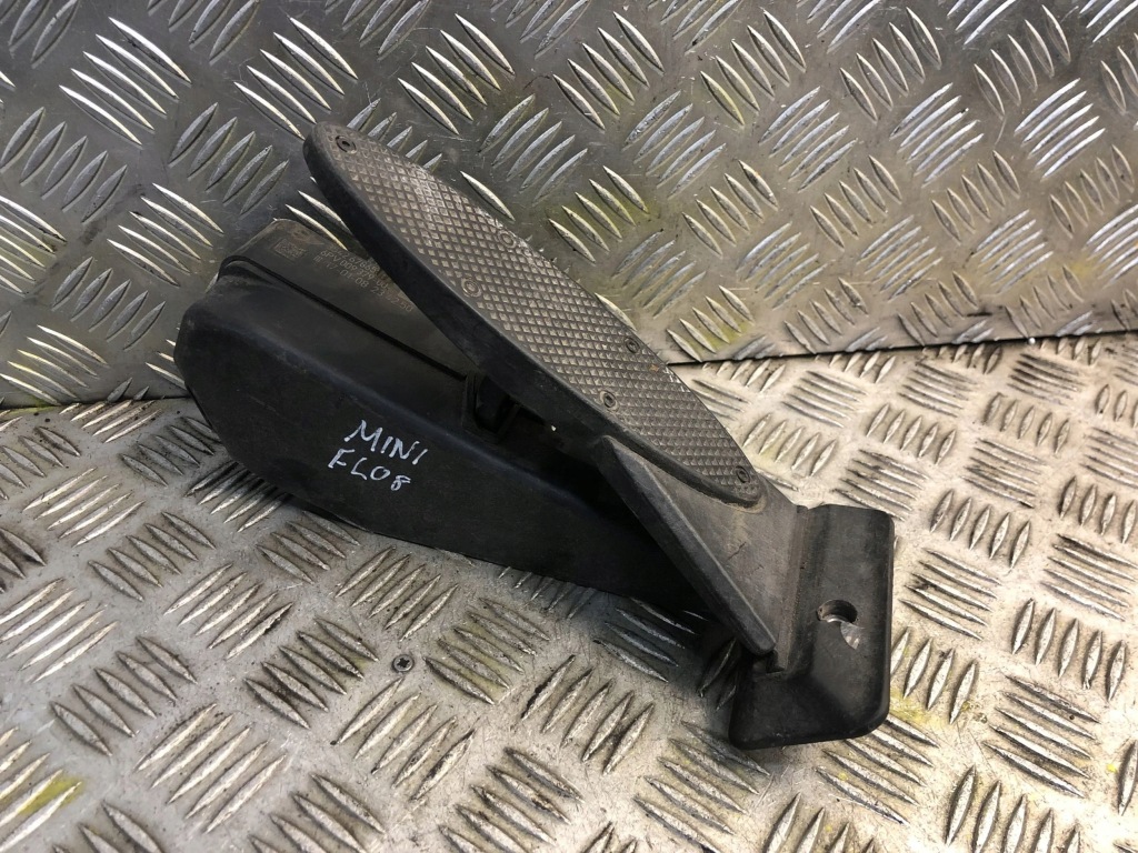 Купити Mini one - cooper купе r56 педаль газу