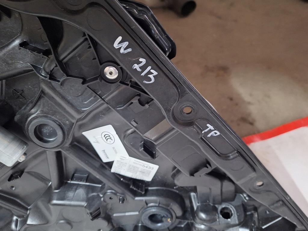 фото №5, Mercedes w213 kombi підйомник скло правий задня