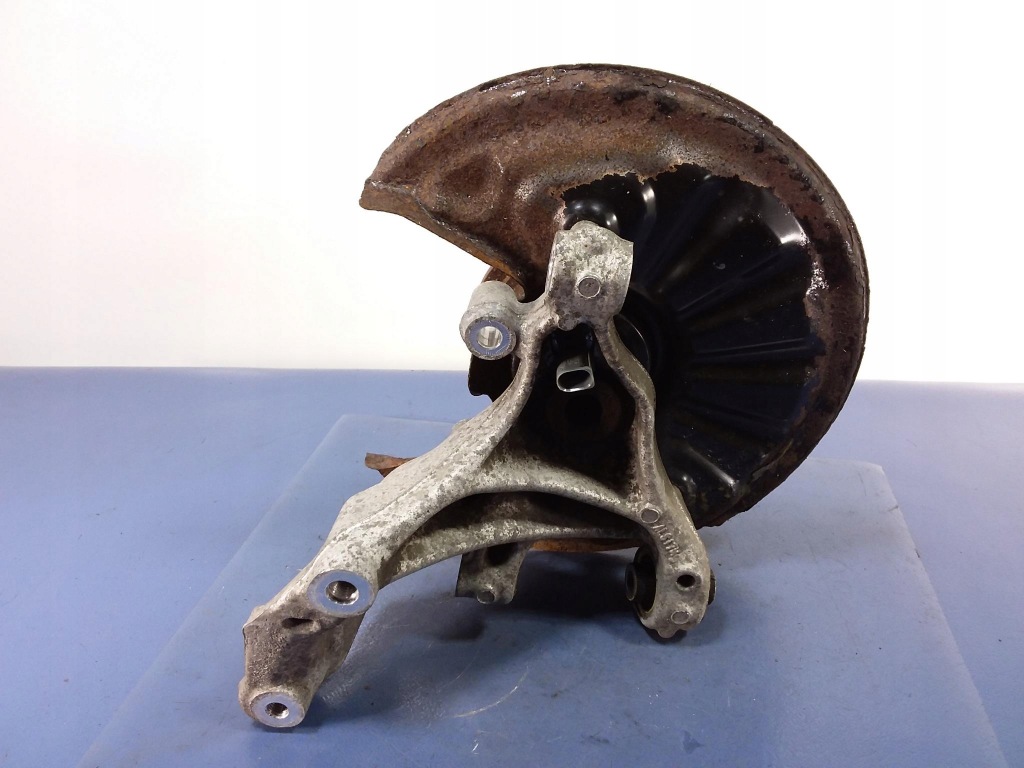 фото №4, Skoda superb iii поворотний кулак задня права задня ступиця