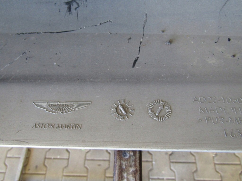 фото №9, Молдинг порог правая aston martin vantage s v12