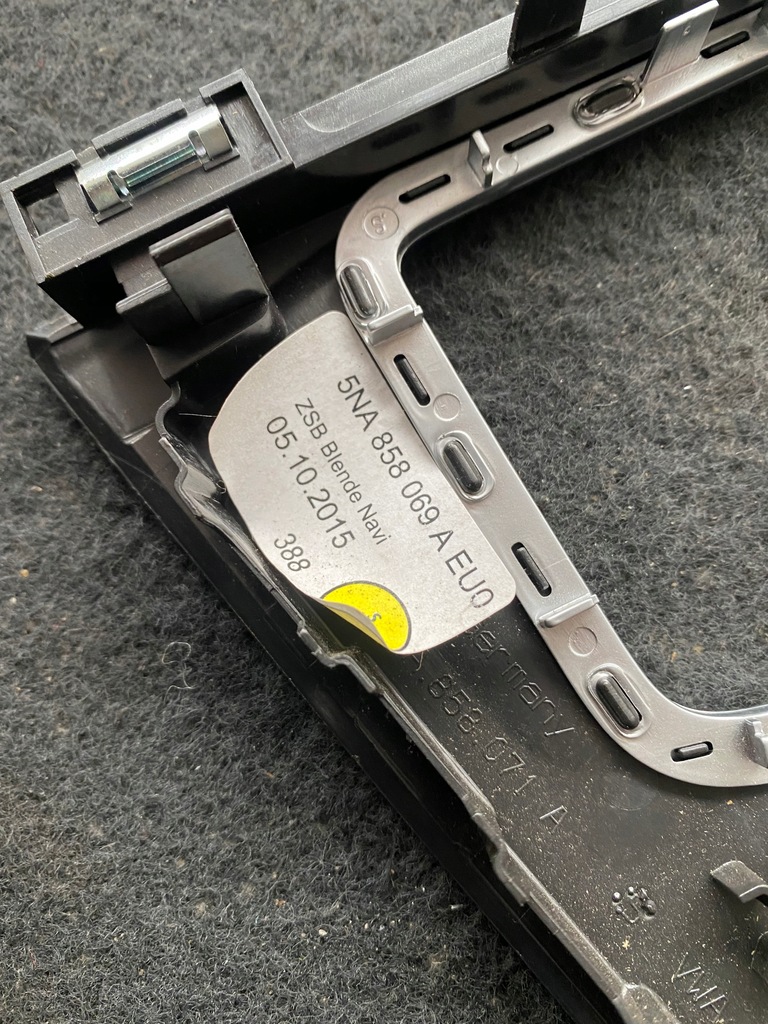 фото №2, Vw tiguan ii рамка радио 5na858069a