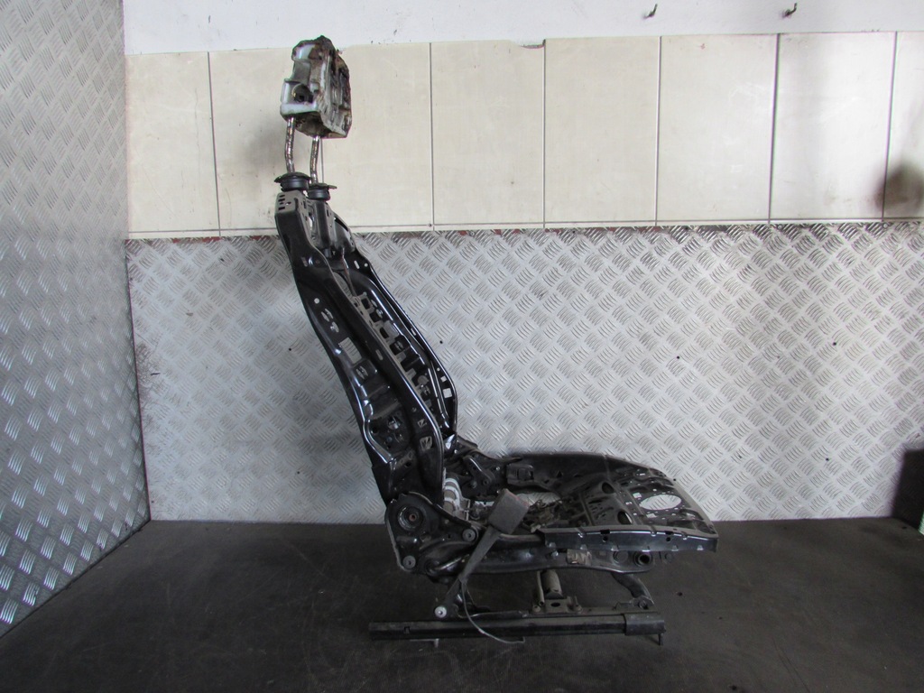 фото №11, Каркас сидіння лівий перед audi a6 c8 18-23r 4k0881046d