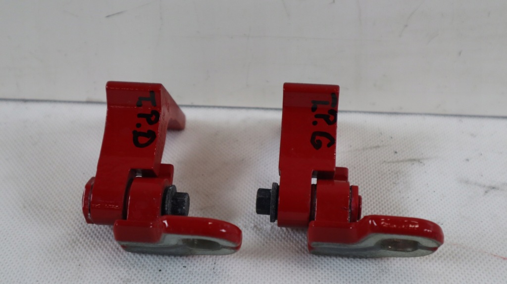 фото №1, Volvo v40 ii петли дверь правых задняя 612-46