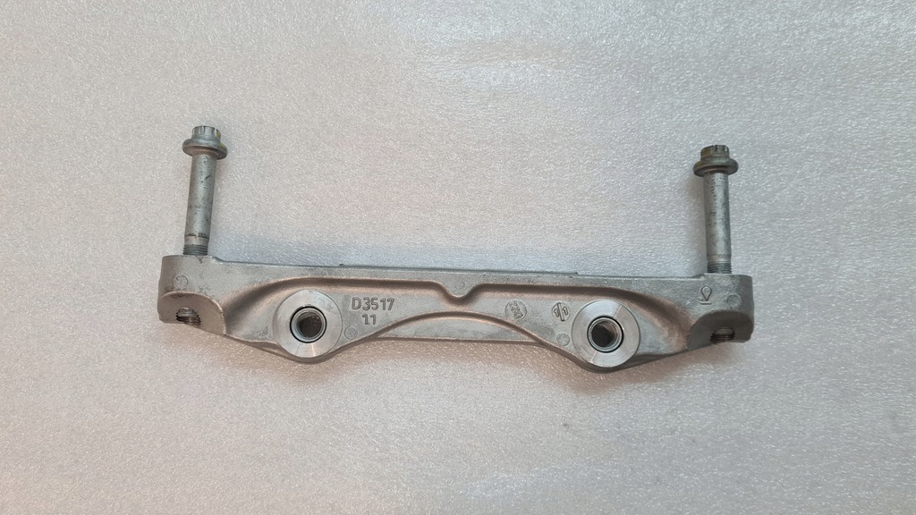 фото №1, Скоба адаптер кронштейн супорт audi rs3 ttrs rsq3