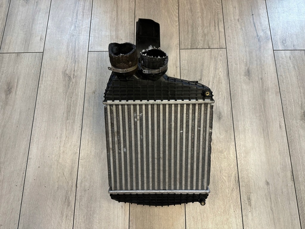 фото №1, Maserati levante интеркулер правый туннель