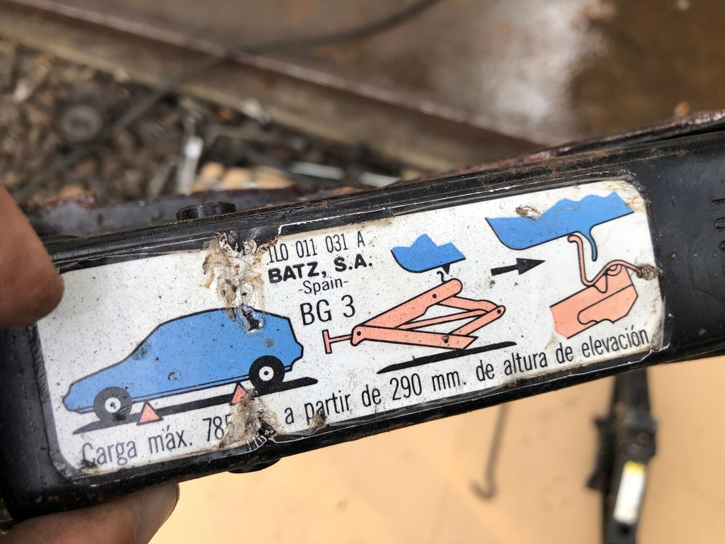 фото №3, Домкрат подъемник seat 1l0011031a