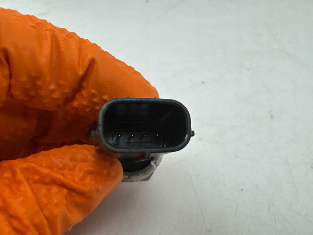 фото №6, Toyota yaris cross 2023 с передний датчик давления масла