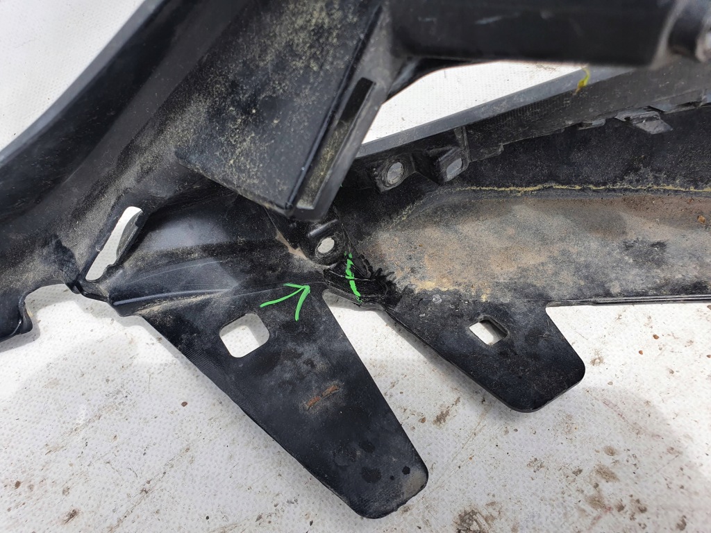 фото №11, Toyota corolla e21 xii hb kombi бампер перед