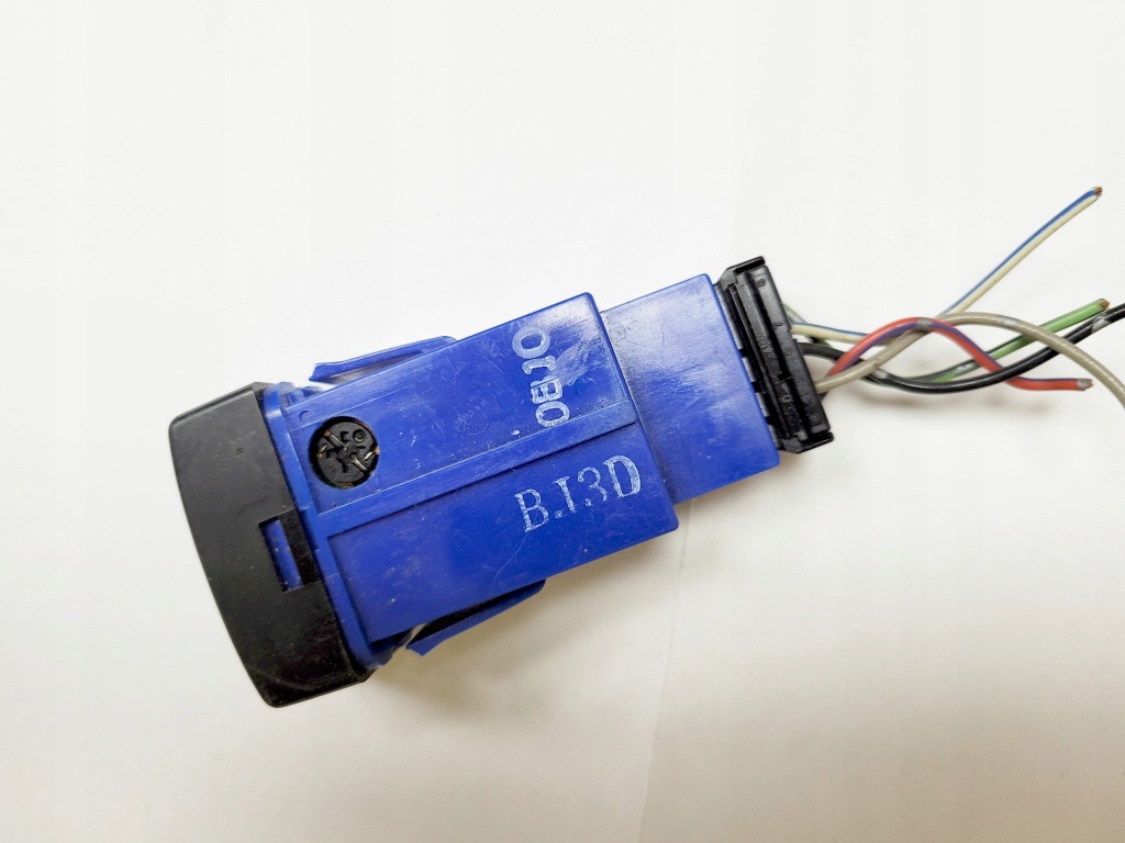 фото №3, Регулювання світла лампа фари перед штекер mazda premacy bj3d