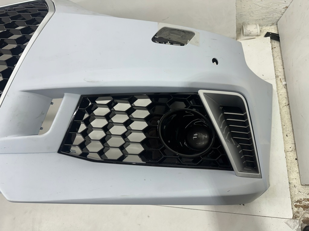 Бампер передний перед audi a4 8w rs look 4xpdc Цена