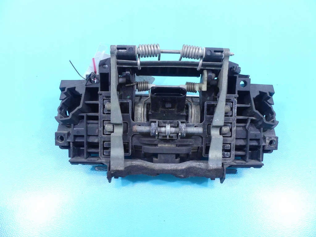 фото №4, Ручка задняя правая наружная audi a8 d3