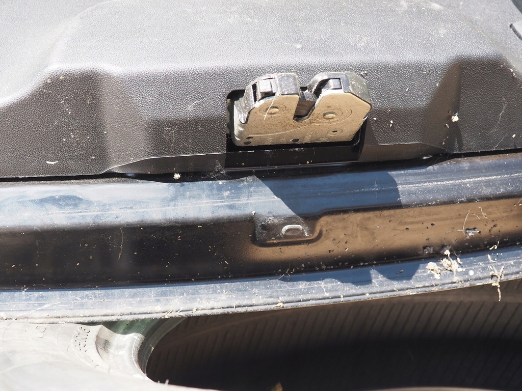 фото №7, Lancia delta iii замок крышки задняя задний багажника