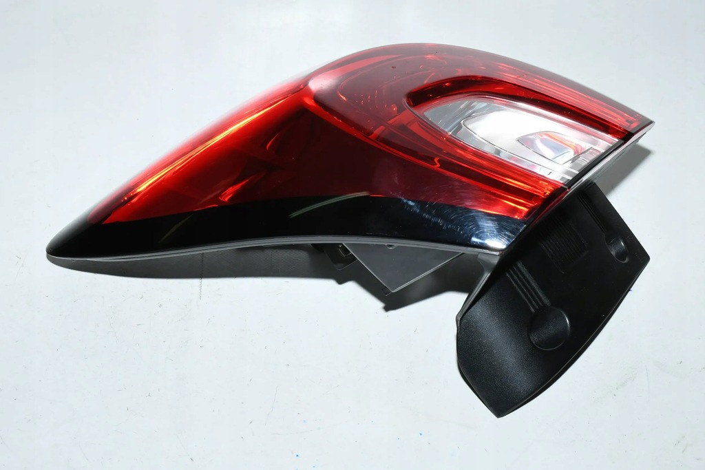 фото №4, Лампа правый задняя 265509762r renault captur i 2013-2017 вкладыш штекер