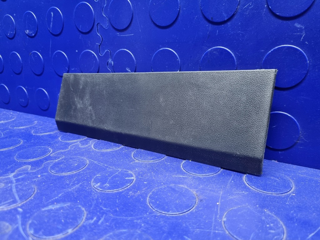 Захист заглушка стійка tesla model 3 оригінал 1086306-00-f в Україні