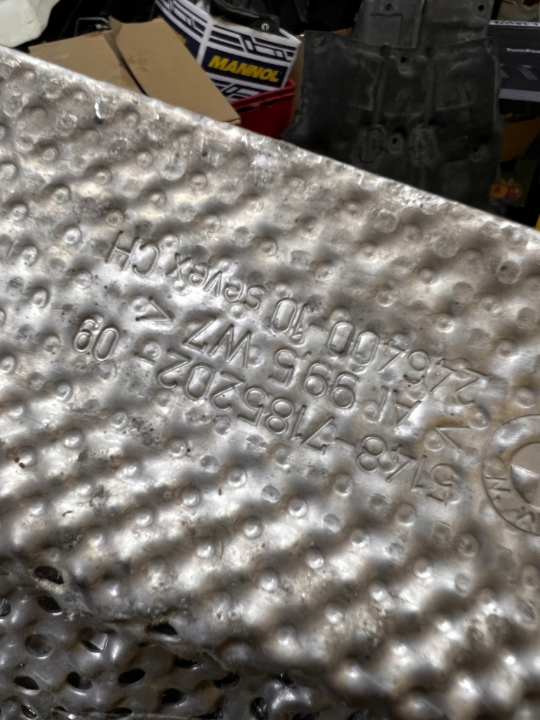 фото №4, Захист плита теплова вихлоп bmw 5 g30