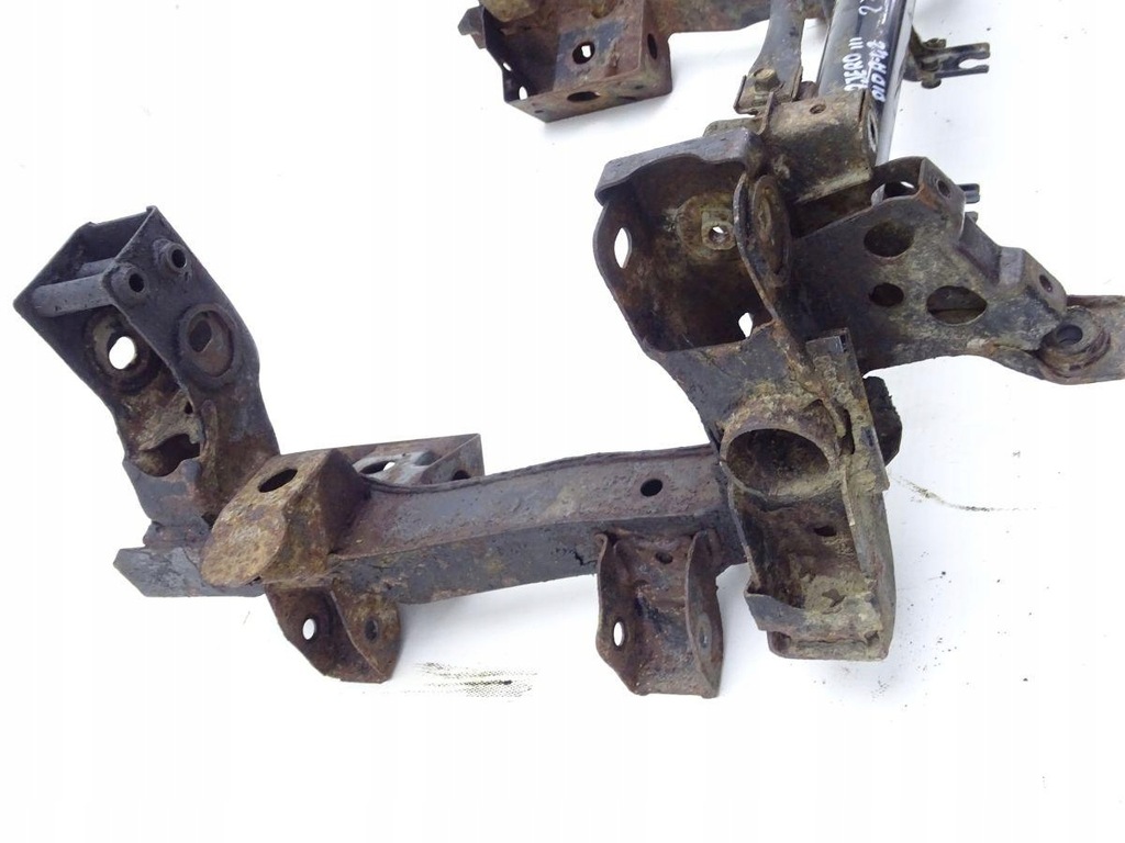 фото №5, Mitsubishi pajero iii 99-06 3.2 did подрамник подрамник подрамник перед