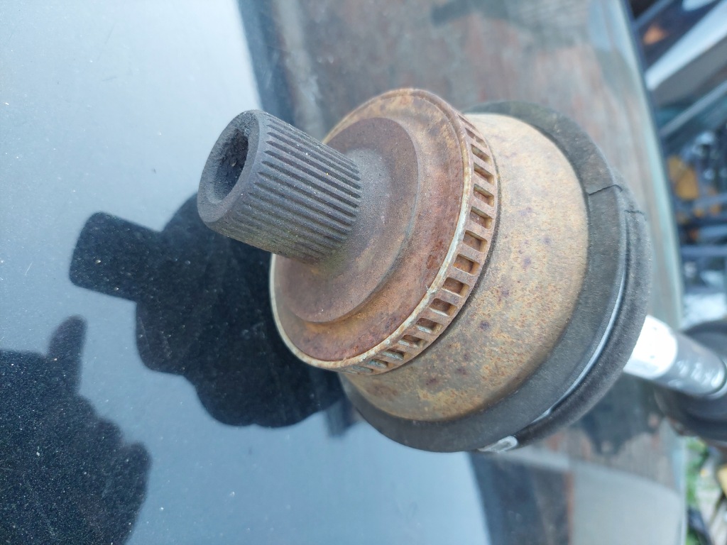 Audi a4 b5 2,4 2,8 v6 приводной вал правый  автоматическая коробка передач lubln ok Недорого