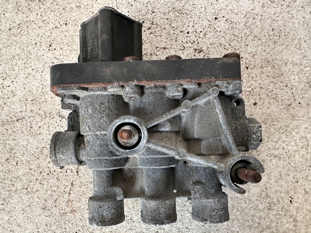 фото №1, Клапан подушок ecas iveco stralis hi-way 4728800200