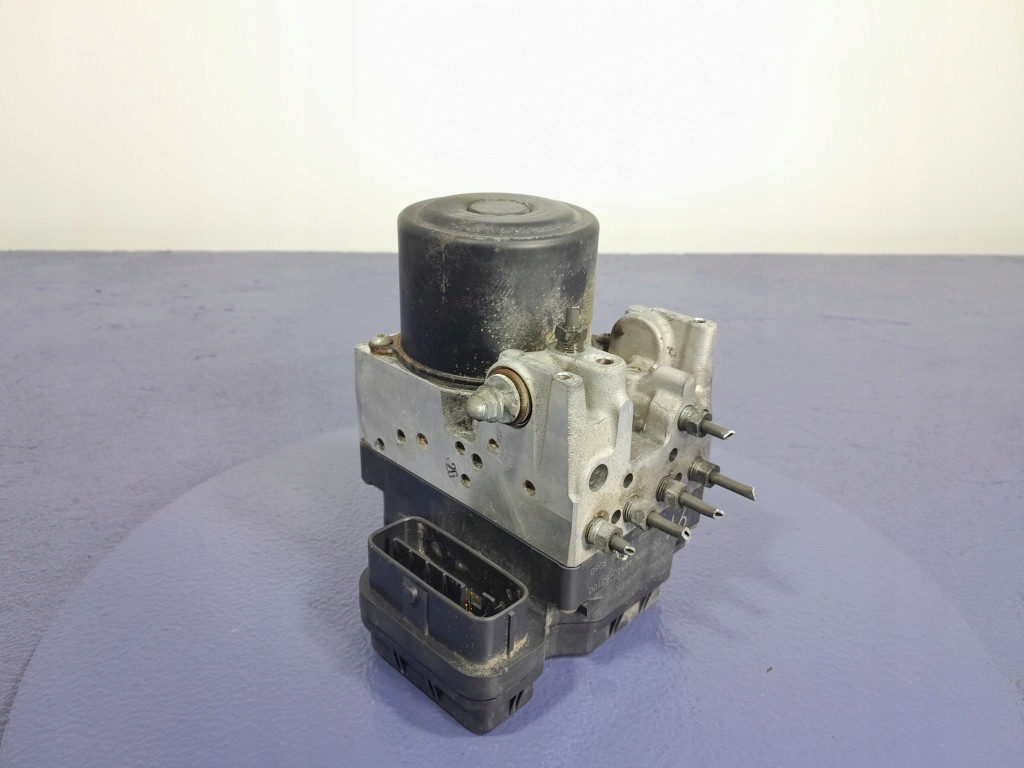 Купити Lexus is ii xe20 2.2d 177 km насос abs 44540-53100