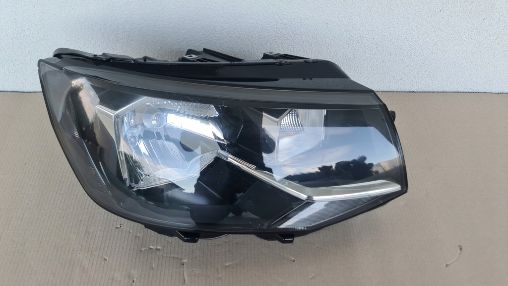 фото №1, Лампа перед права vw t6 7e1941016l