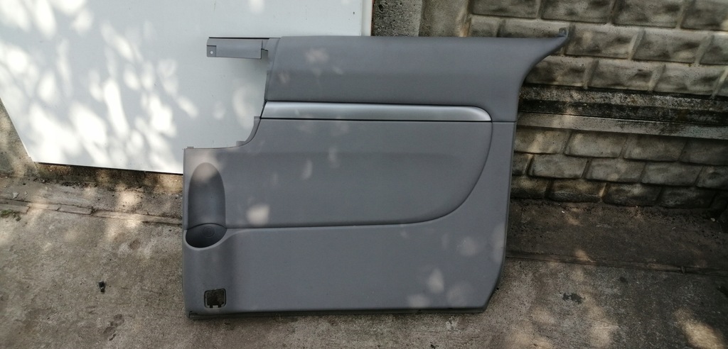 фото №1, Kia carnival ii 06-14 оббивка двері правий задня