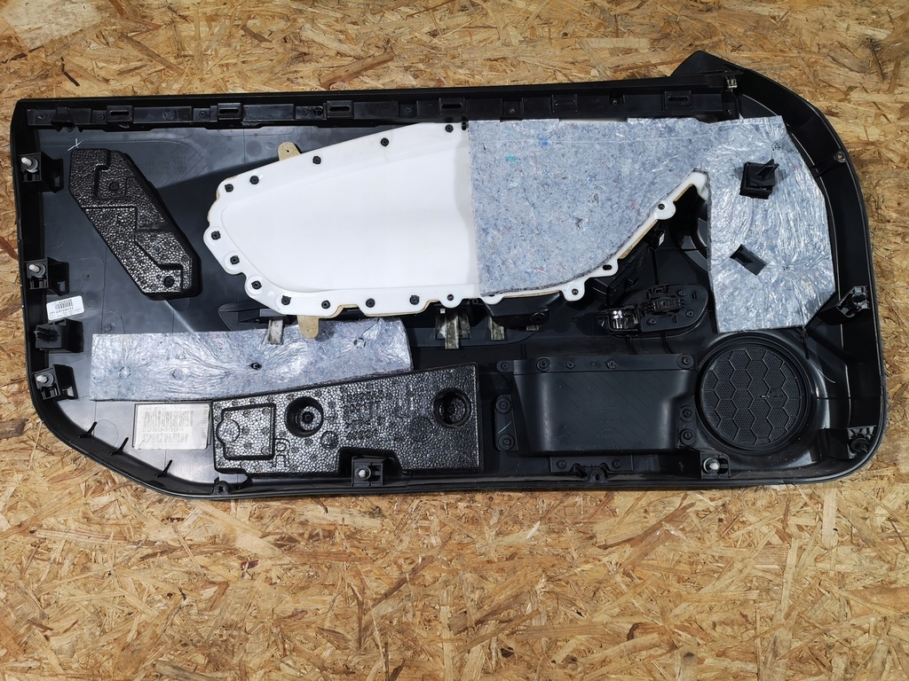 фото №8, Обшивка оббивка двері camaro ss 14-15