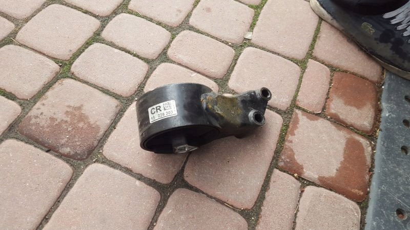 фото №1, Кронштейн коробки opel insignia 13228303