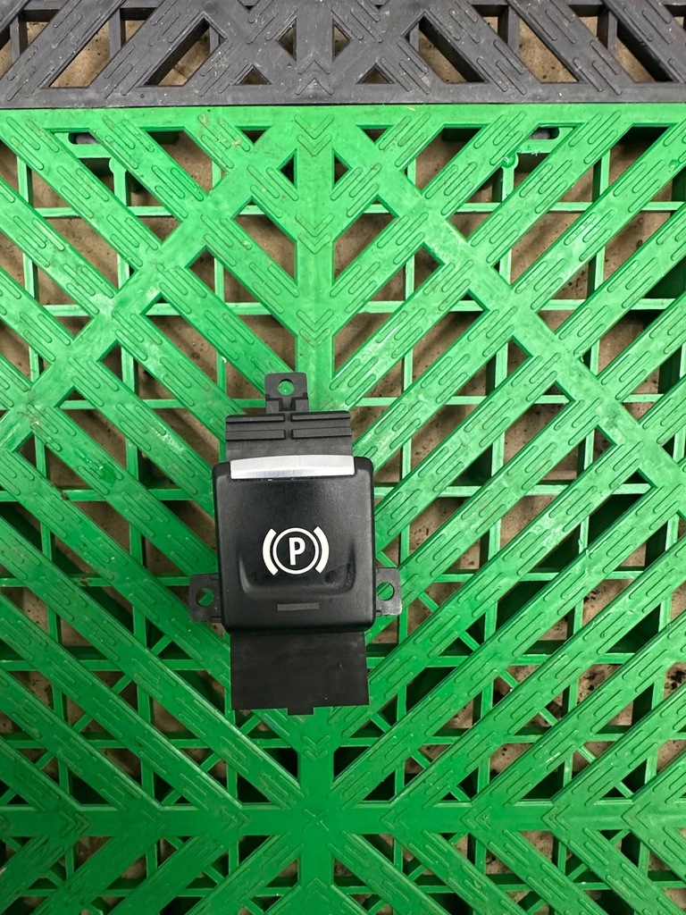 фото №1, Кнопка гальма ручного bmw i3 6822521