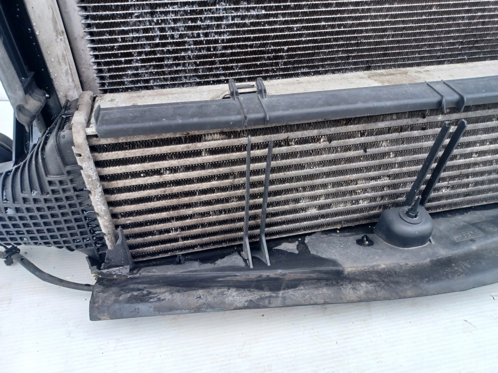 Mercedes w204 2.2 cdi ремень передний радиатор вентилятор интеркулер комплект Киев