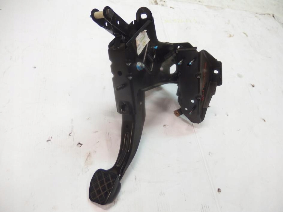 фото №1, Audi a2 педаль тормоза 8z1721058 g