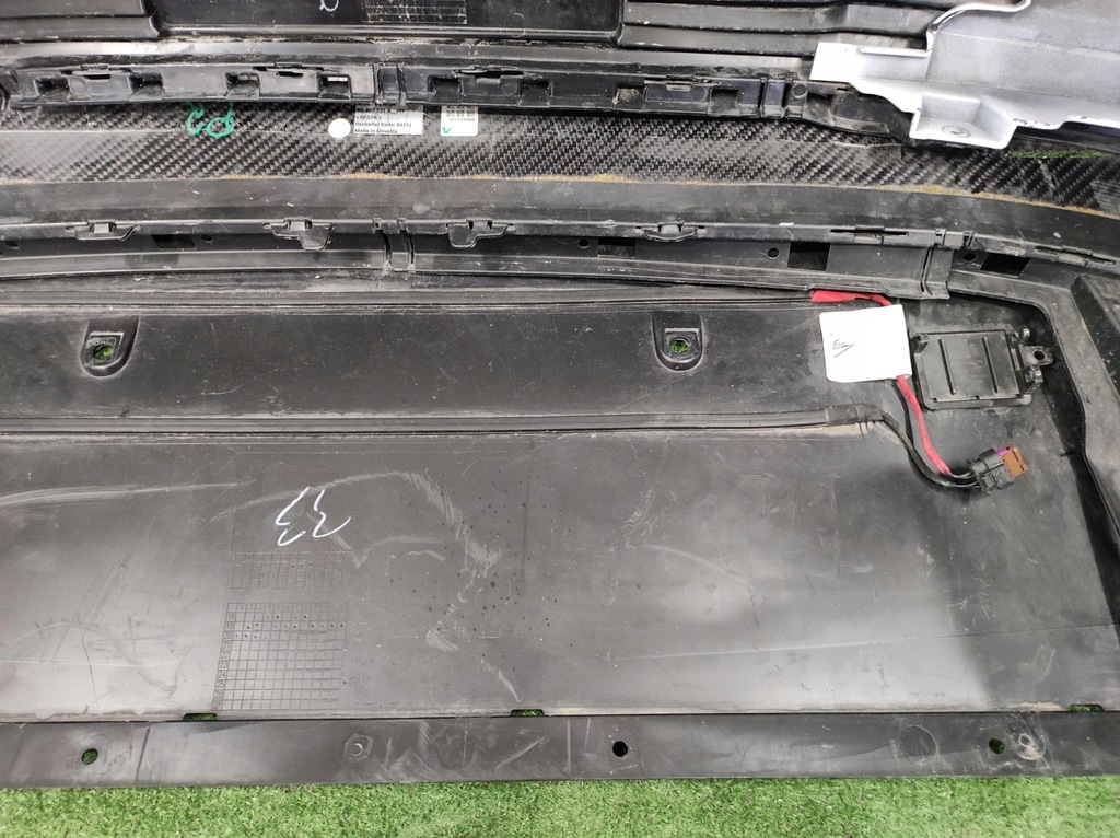 фото №11, Бампер задняя porsche taycan карбон 9j1807521a 9j1962253b + датчик открывания