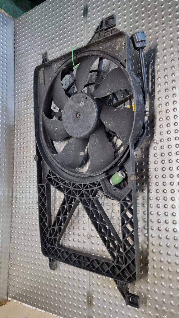 Вентилятор радиатора 4c118c607ab ford transit mk6 00-06 2.0 tddi Недорого