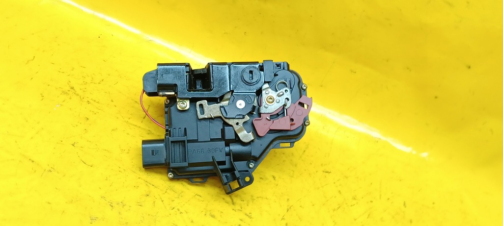 фото №9, Замок дверь левый задняя audi a4 b6 00-04r 7pinów