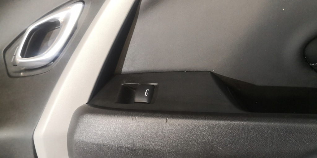 фото №5, Обшивка оббивка двері chevrolet camaro p 2016-