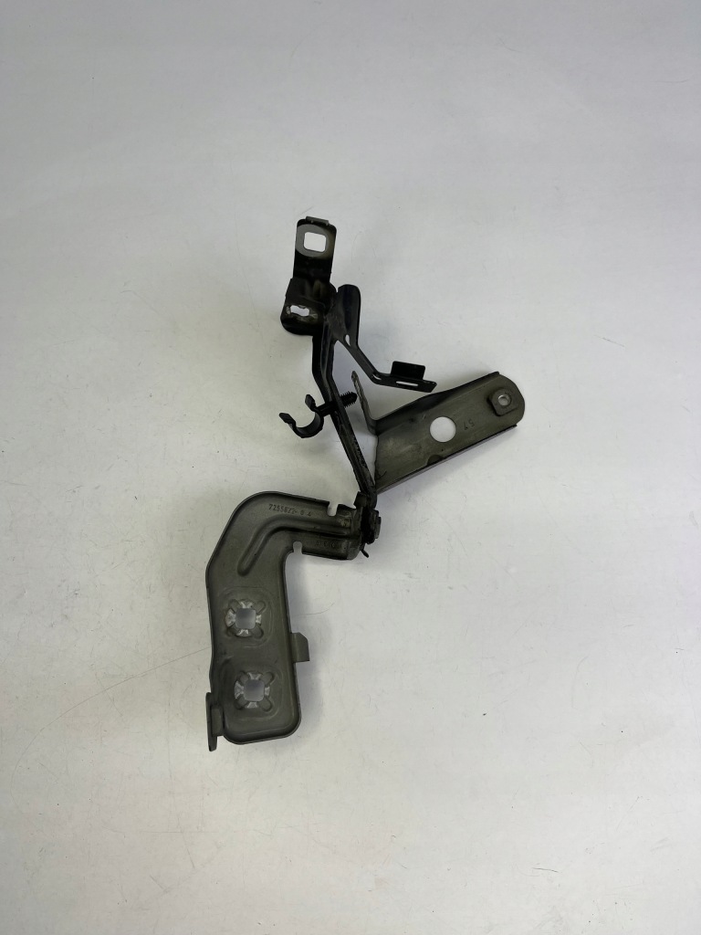 фото №14, Bmw 3 f30 f31 кронштейн крила права сторона 7255822 повний!!