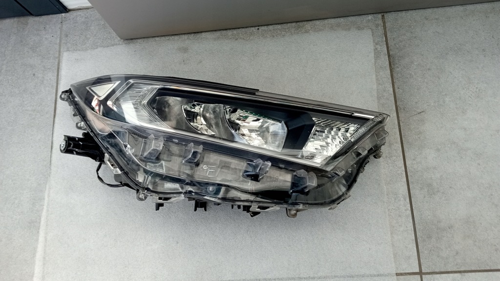 фото №1, Фара правый full led toyota rav4 v 81145-42842