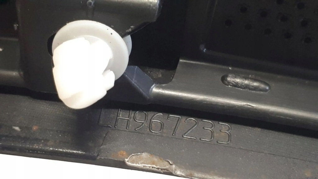 фото №7, Audi q7 2019-2023 lift молдинг крила ліва задня