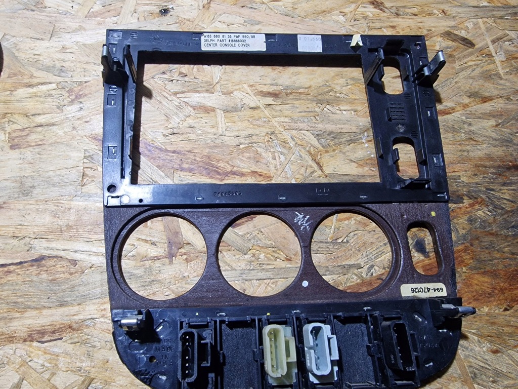 Рамка средняя декоративная  mercedes w163 ml a1636808136 Киев