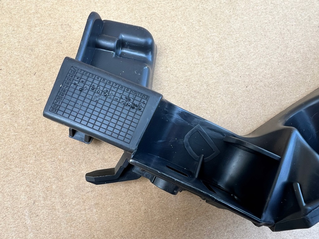 фото №11, Citroen c4 cactus 2014-2017 задній правий & лівий напрямна бампера комплект nowe