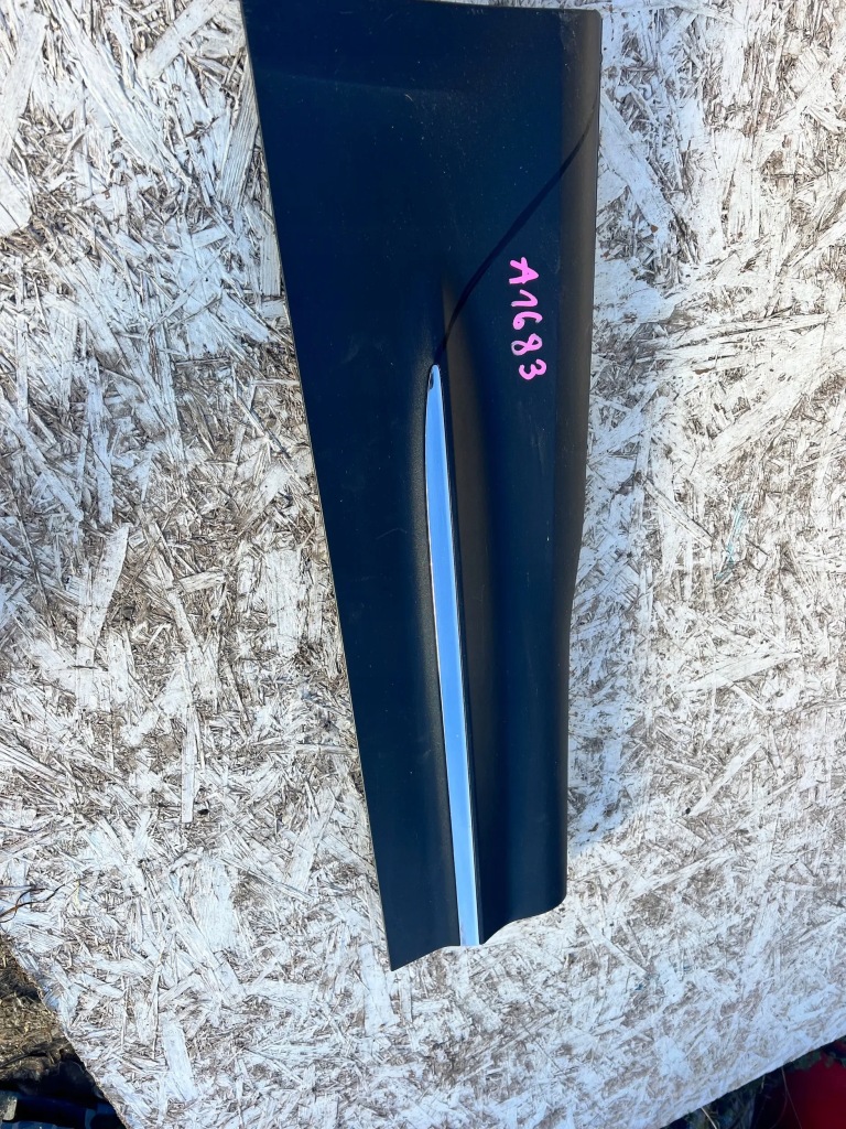 фото №2, Mercedes glb x247 w247 молдинг двері ліва задня хром