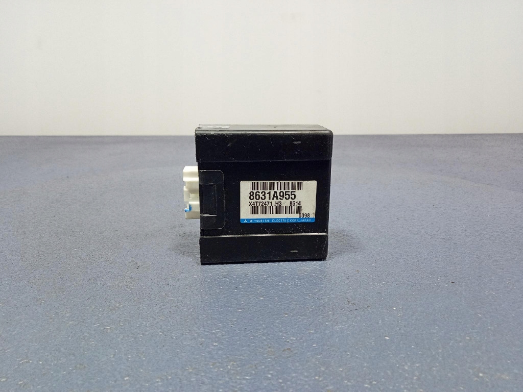 Купити Mitsubishi outlander 3 блок керування модуль приводу 8631a955