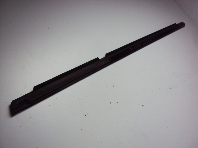 фото №4, Молдинг уплотнитель стекло левый задняя mercedes r w251