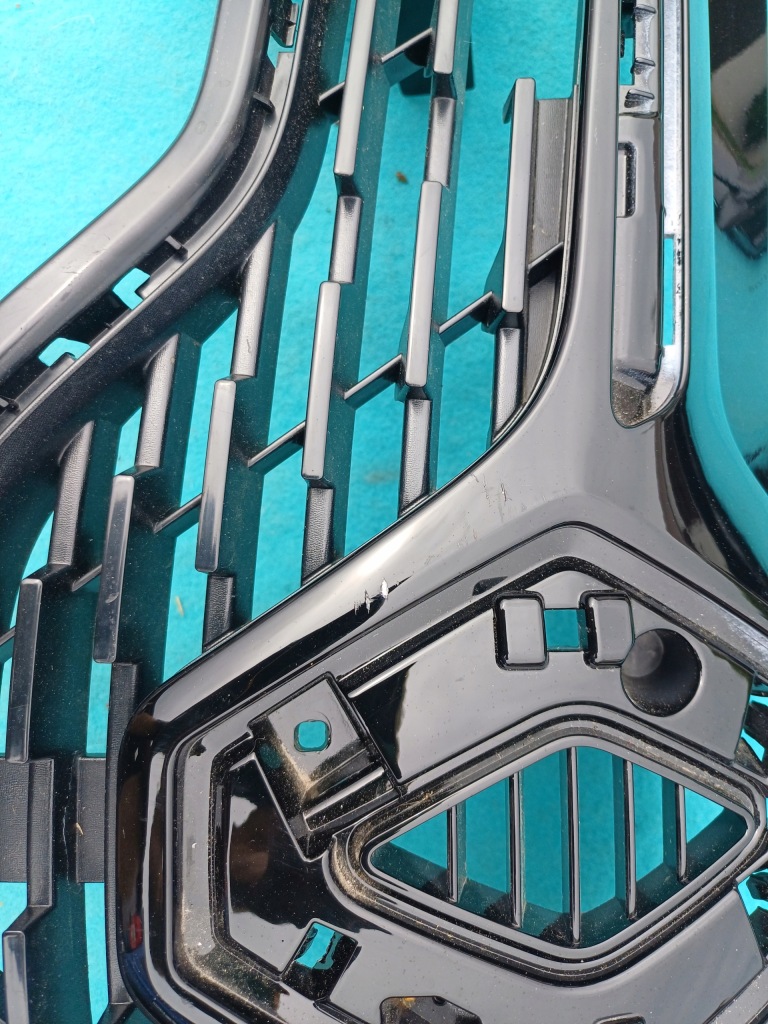 Решётка радиатора решётка радиатора twingo iii 3 рестайлинг  2018- Оригинал