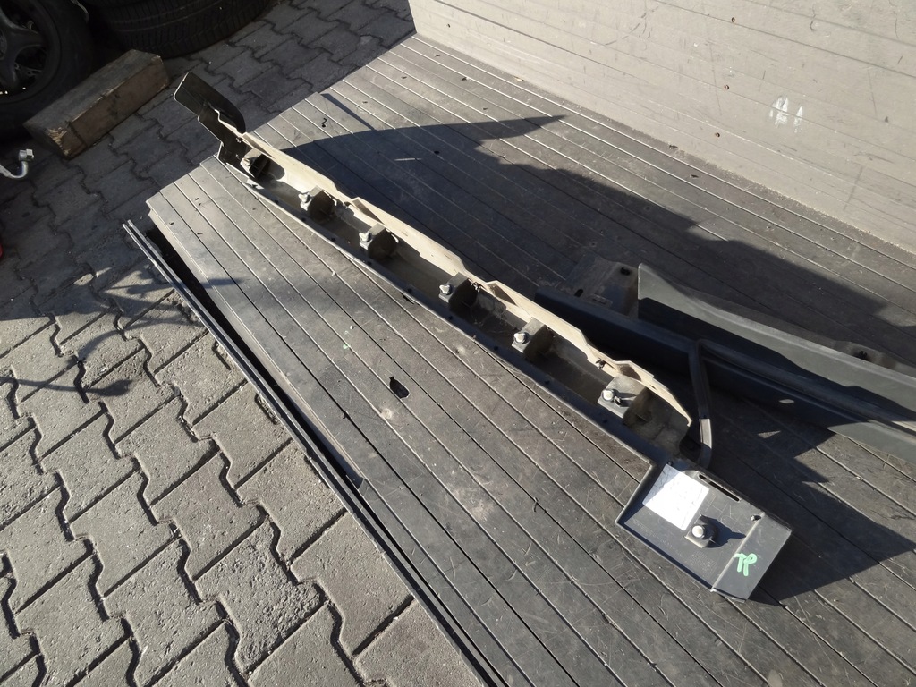 фото №3, Ford tourneo connect mk2 2018 молдинг порог порог правая комплект оригинал