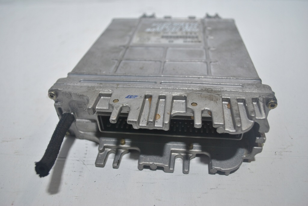 фото №6, Бортовой компьютер блок управления двигателя audi a4 b5 028906021ce 0281001425