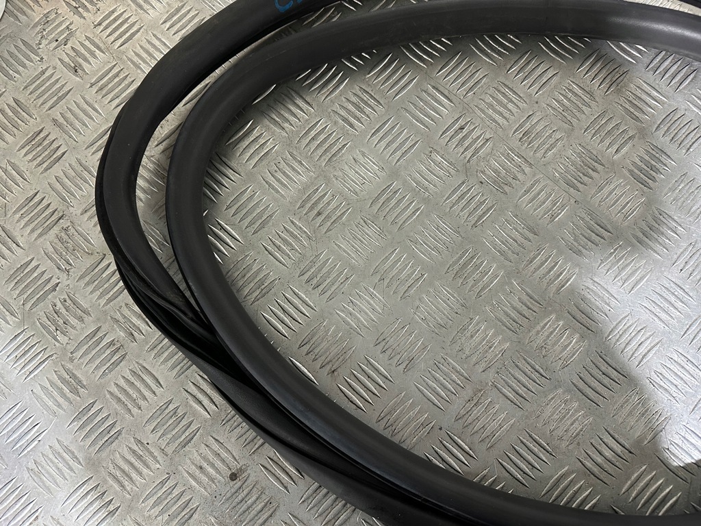 фото №5, Citroen c3 ii прокладка дверь правый перед